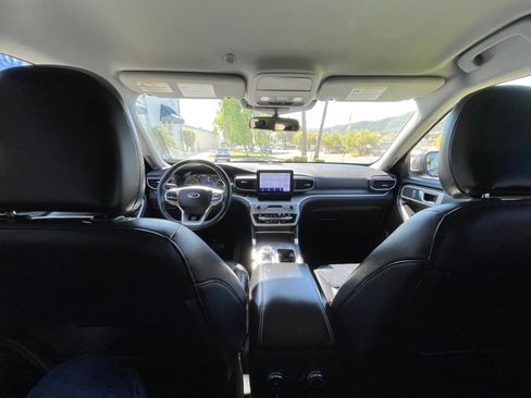 Used 2021 Ford Explorer XLT w/ Equipment Group 202A image 14