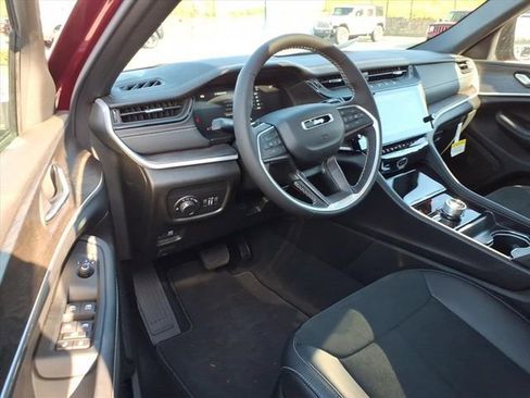 New 2026 Jeep Grand Cherokee L 4WD image 14
