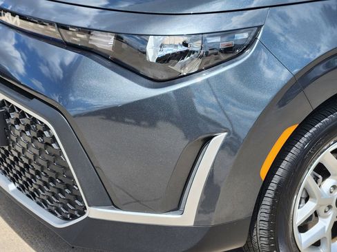 Used 2025 Kia Soul LX image 15