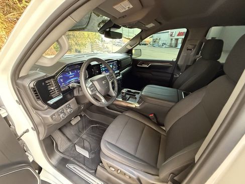 Used 2024 Chevrolet Silverado 1500 RST image 7