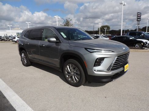 New 2026 Buick Enclave Preferred image 3