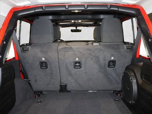 Used 2021 Jeep Wrangler Unlimited Sahara w/ Uconnect 4C Nav & Sound Group AWD/4WD image 6