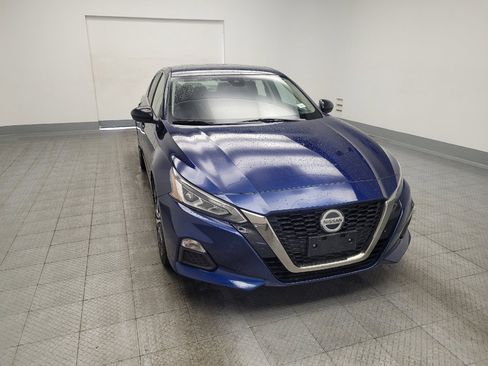 Used 2021 Nissan Altima 2.5 SR FWD image 14