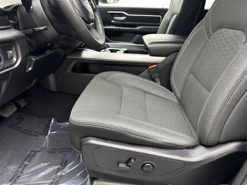 Used 2025 RAM 1500 Lone Star image 28