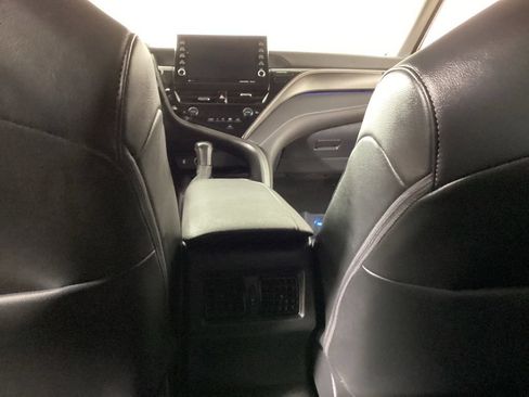 Used 2022 Toyota Camry XSE FWD image 25