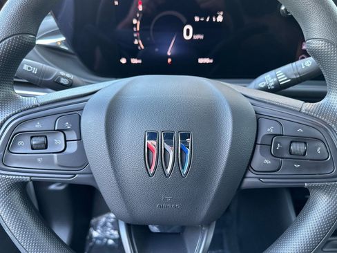 Certified 2025 Buick Envista Sport Touring FWD image 28