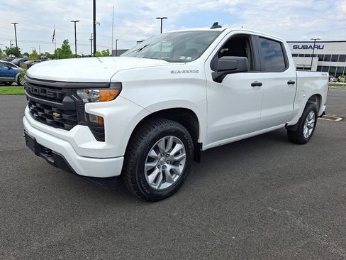 Used 2023 Chevrolet Silverado 1500 Custom AWD/4WD image 3