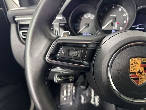 Certified 2023 Porsche Macan AWD/4WD image 37