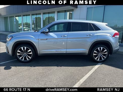 Used 2023 Volkswagen Atlas Cross Sport SEL Premium R-Line AWD/4WD image 2