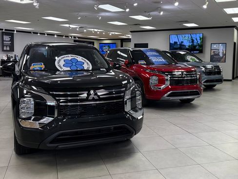 Used 2026 Chevrolet TrailBlazer RS image 2