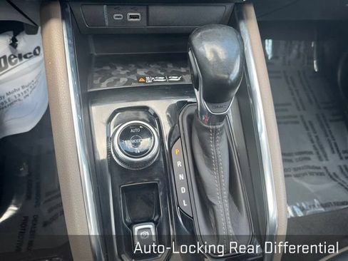 Used 2023 GMC Sierra 1500 AT4 w/ Technology Package AWD/4WD image 30