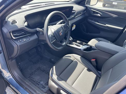 New 2026 Buick Envista Sport Touring w/ Convenience II Package FWD image 9