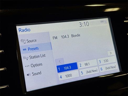 Used 2019 Toyota Camry LE image 17