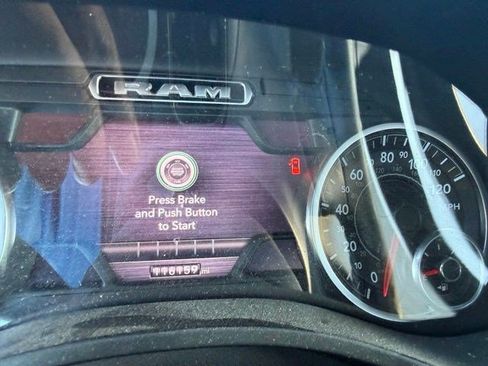 Used 2020 RAM 1500 Big Horn AWD/4WD image 11