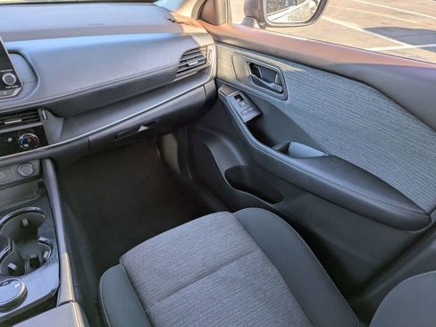 Used 2021 Nissan Rogue S AWD/4WD image 17