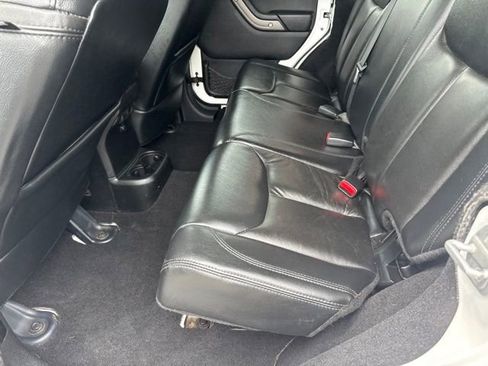 Used 2013 Jeep Wrangler Unlimited Sahara AWD/4WD image 11