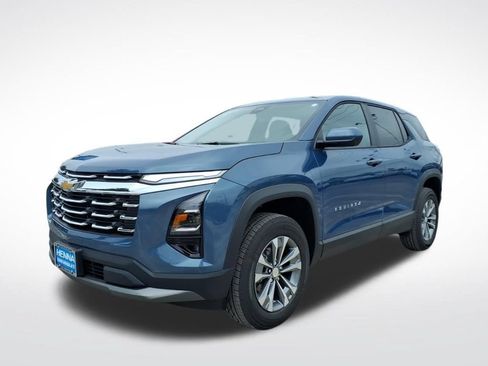 New 2026 Chevrolet Equinox LT w/ Convenience Package II FWD image 8