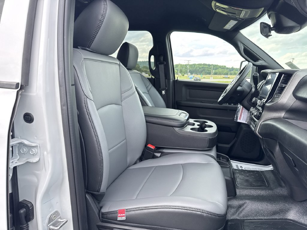 New 2026 RAM 5500 Tradesman AWD/4WD image 22