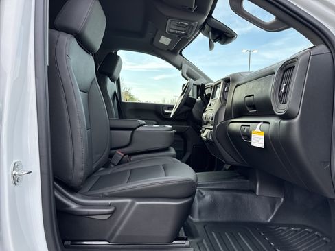 New 2026 GMC Sierra 3500 Pro w/ Convenience Package image 32