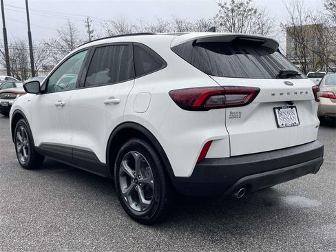 Used 2025 Ford Escape ST-Line w/ Equipment Group 301A image 5