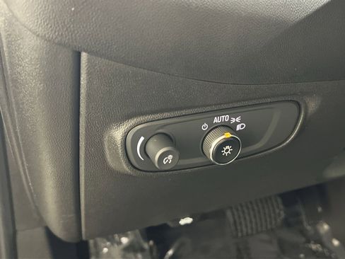 Used 2022 Chevrolet Equinox LT image 31