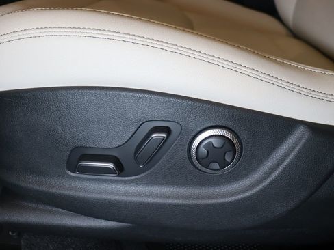 New 2026 Genesis GV70 2.5T Select image 10