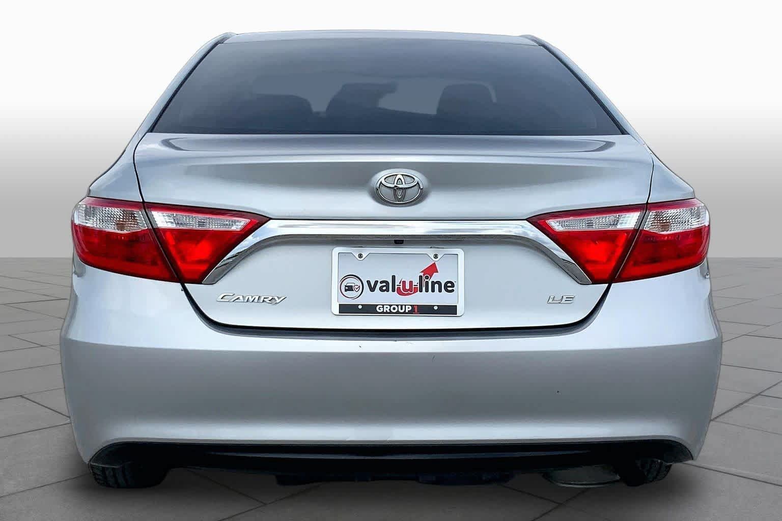Used 2015 Toyota Camry LE FWD image 5