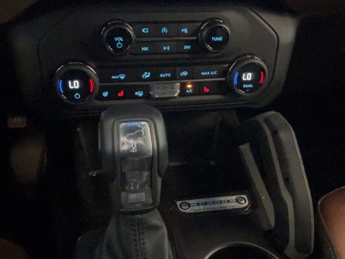 Used 2024 Ford Bronco Outer Banks AWD/4WD image 14