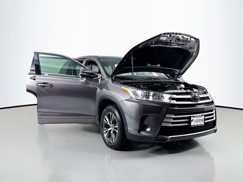 Used 2017 Toyota Highlander LE image 15