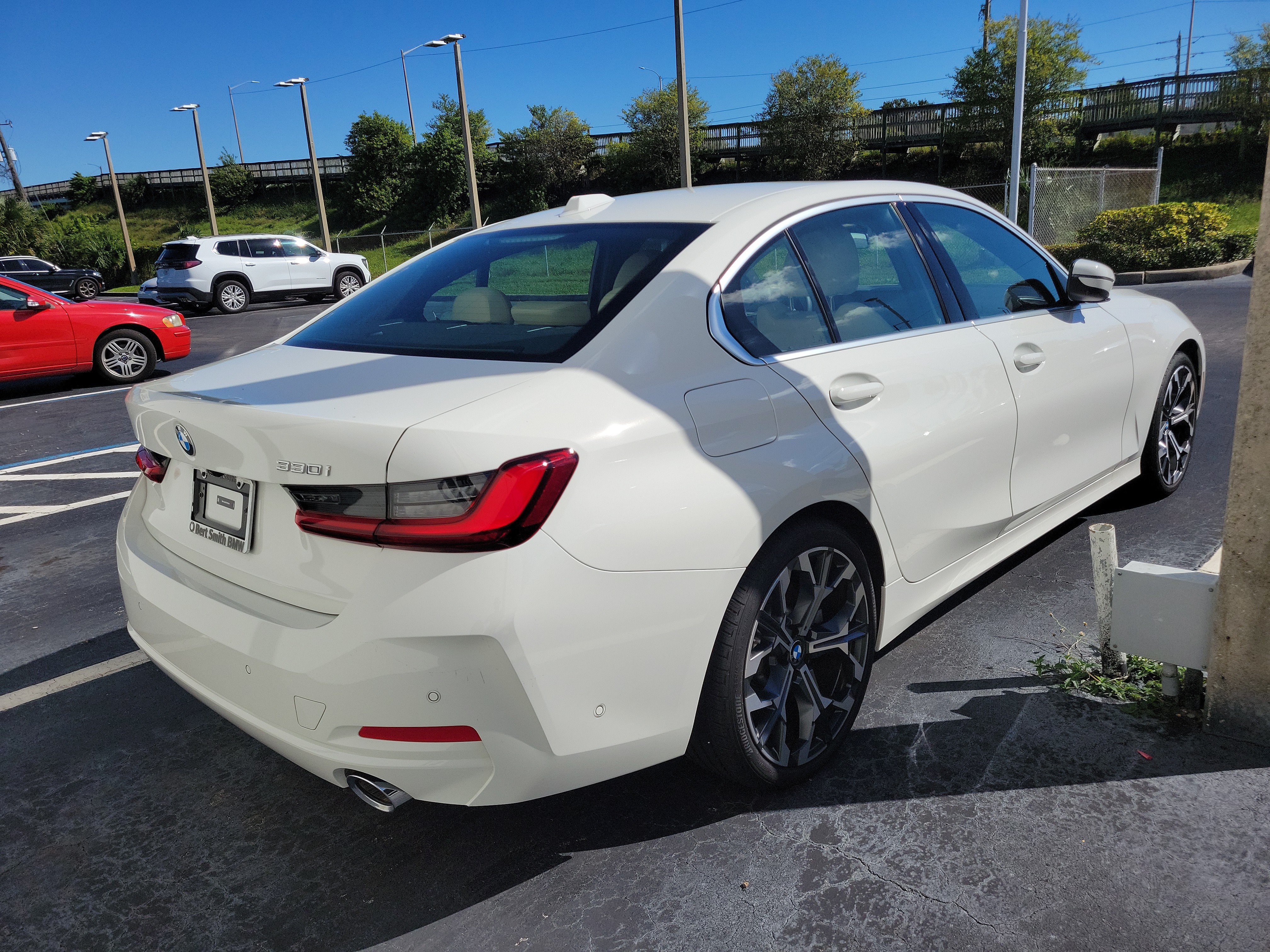Used 2026 BMW 330i Sedan w/ Convenience Package RWD image 3