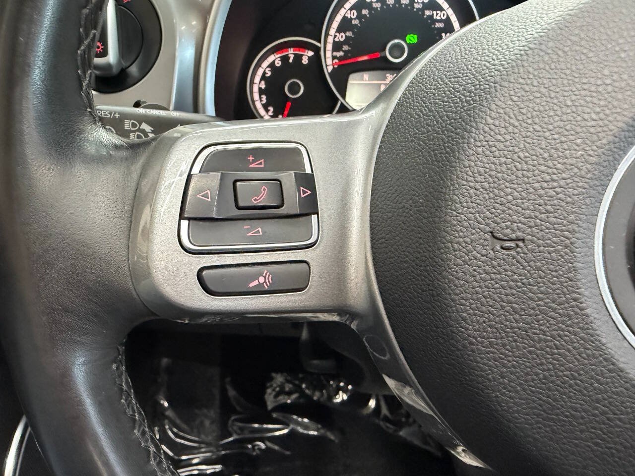 Used 2014 Volkswagen Beetle 1.8T FWD image 20