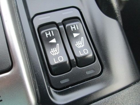Used 2022 Subaru Forester Premium AWD/4WD image 18