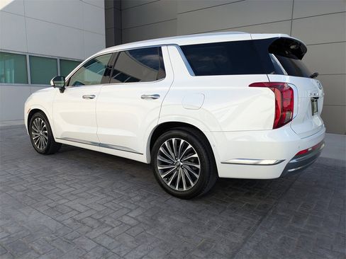 Used 2023 Hyundai Palisade Calligraphy image 6
