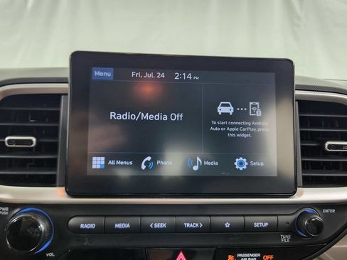 Used 2024 Hyundai Venue SEL FWD image 25
