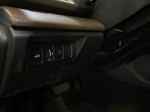 Used 2020 Subaru Outback Limited image 14