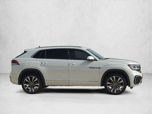 Used 2022 Volkswagen Atlas Cross Sport SEL Premium R-Line AWD/4WD image 4
