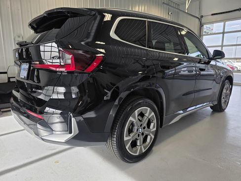 Used 2025 BMW X1 xDrive28i AWD/4WD image 3