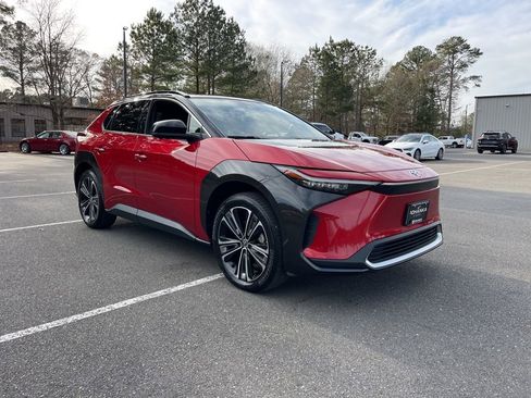 Used 2023 Toyota bZ4X Limited w/ Weather Package image 4