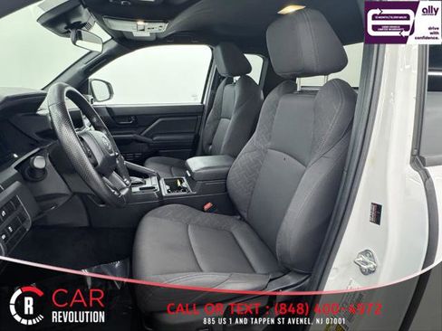 Used 2024 Toyota Tacoma SR image 14
