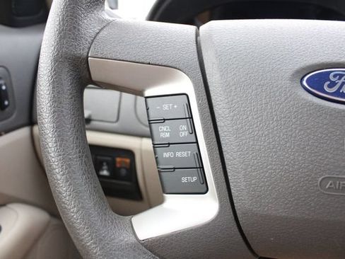 Used 2010 Ford Fusion SE FWD image 12