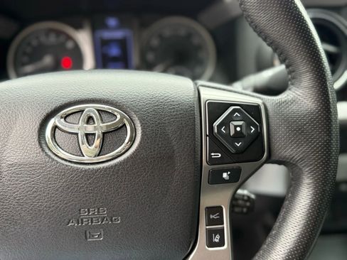 Used 2021 Toyota Tacoma SR5 w/ SR5 Appearance Package (SM) image 31