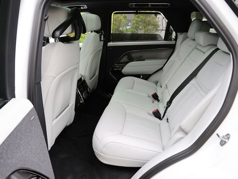 New 2026 Land Rover Range Rover Sport SE AWD/4WD image 11