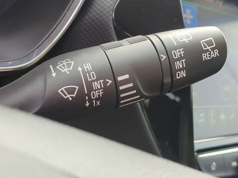 Used 2021 Chevrolet TrailBlazer LT w/ Convenience Package image 30