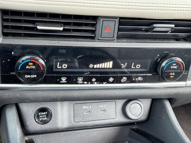 Used 2024 Nissan Rogue SV FWD image 18