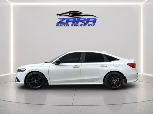 Used 2023 Honda Civic Sport image 4