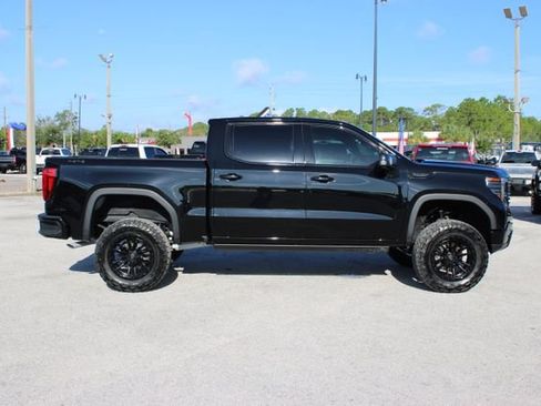 Used 2024 GMC Sierra 1500 SLT w/ SLT Premium Plus Package AWD/4WD image 14