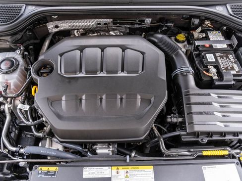 Used 2024 Volkswagen GTI SE image 34