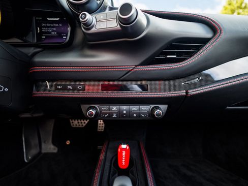 Used 2021 Ferrari F8 Tributo image 66