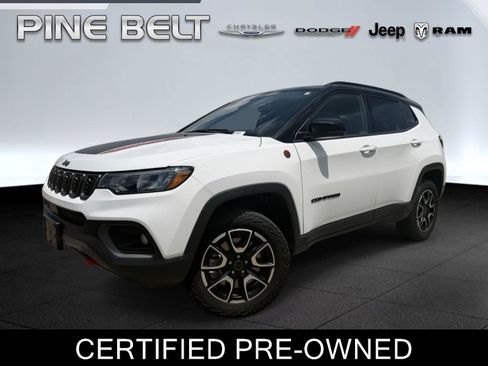 Certified 2025 Jeep Compass Trailhawk AWD/4WD image 1