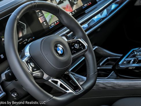 Used 2025 BMW 740i xDrive w/ Premium Package image 36
